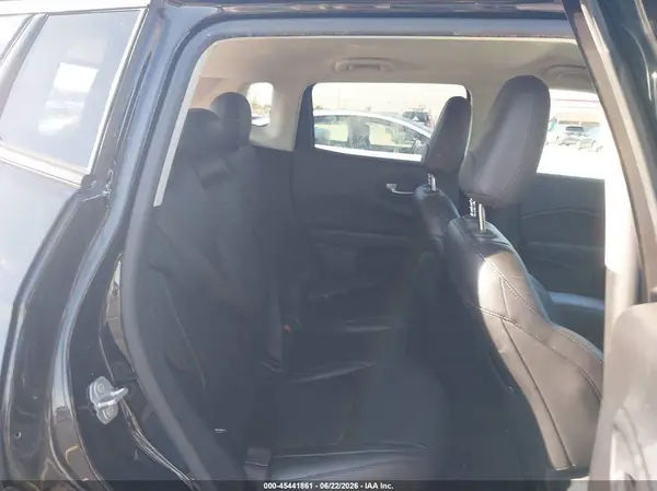 3C4NJDBB5MT562400 2021 JEEP COMPASS - Image 8
