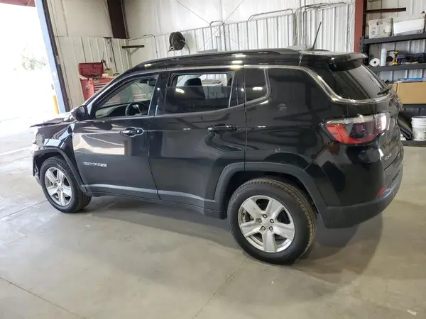 3C4NJDBB5NT105376 2022 JEEP COMPASS - Image 2