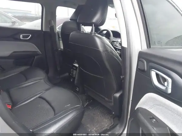 3C4NJDBB5NT110609 2022 JEEP COMPASS - Image 8