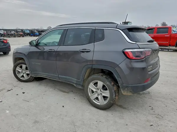 3C4NJDBB5NT116233 2022 JEEP COMPASS - Image 2
