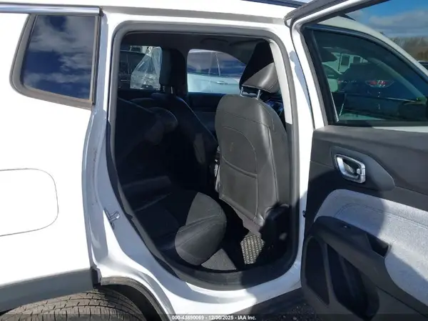 3C4NJDBB5NT118113 2022 JEEP COMPASS - Image 8