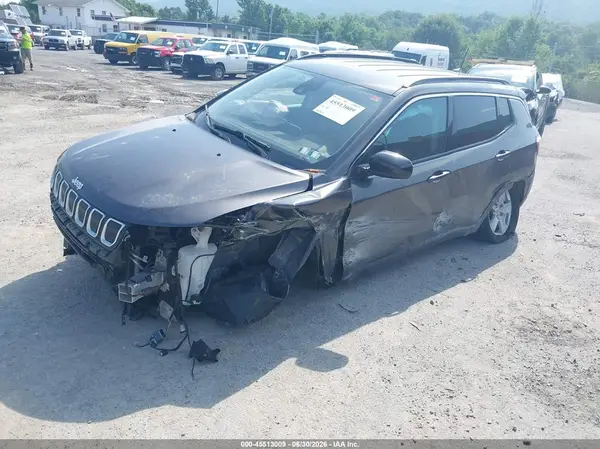 3C4NJDBB5NT121089 2022 JEEP COMPASS - Image 2
