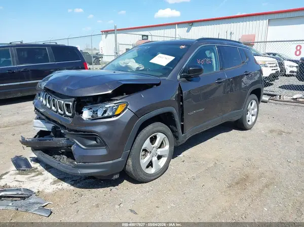 3C4NJDBB5NT128995 2022 JEEP COMPASS - Image 2