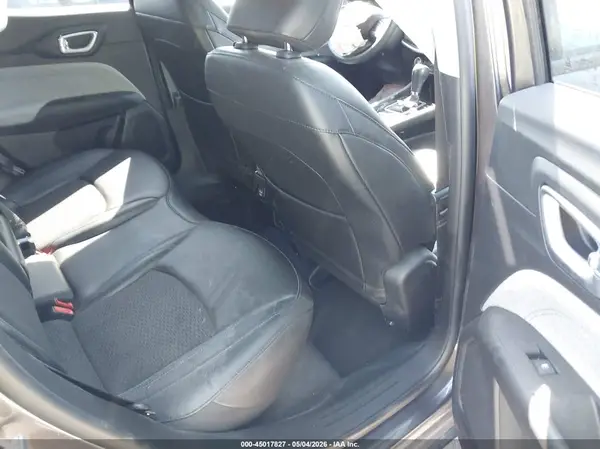 3C4NJDBB5NT128995 2022 JEEP COMPASS - Image 8