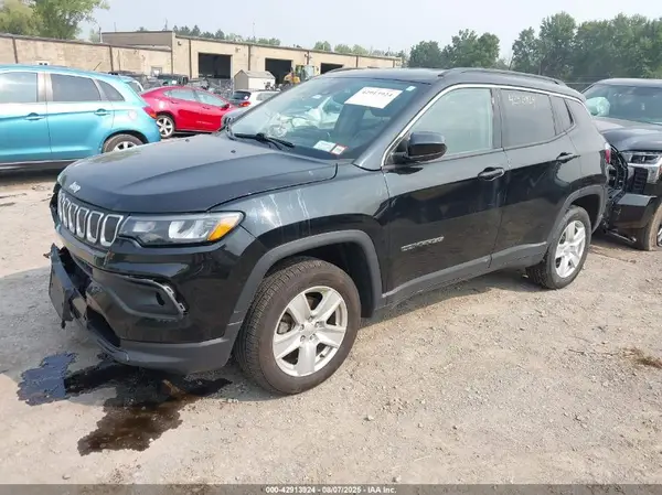 3C4NJDBB5NT129161 2022 JEEP COMPASS - Image 2