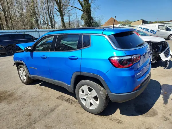 3C4NJDBB5NT133694 2022 JEEP COMPASS - Image 2