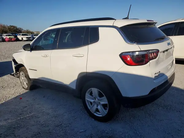 3C4NJDBB5NT152259 2022 JEEP COMPASS - Image 2