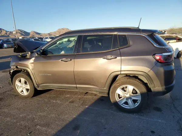 3C4NJDBB5NT161351 2022 JEEP COMPASS - Image 2