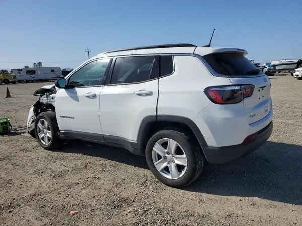 3C4NJDBB5NT166176 2022 JEEP COMPASS - Image 2
