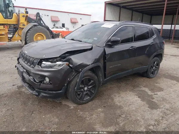 3C4NJDBB5NT169479 2022 JEEP COMPASS - Image 2