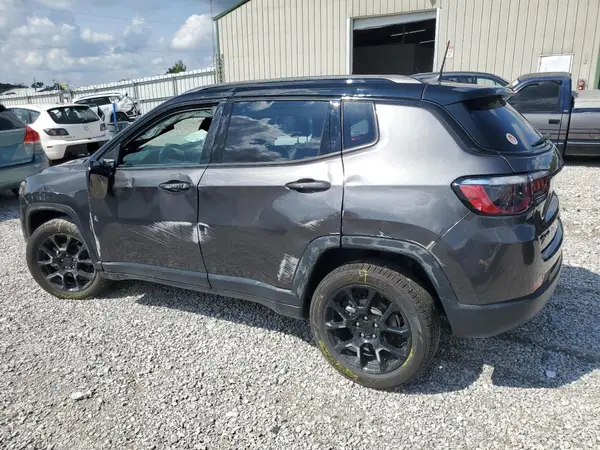 3C4NJDBB5NT182247 2022 JEEP COMPASS - Image 2
