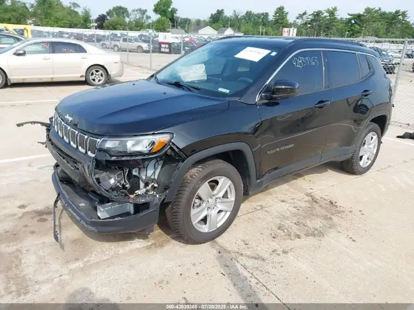 3C4NJDBB5NT207485 2022 JEEP COMPASS - Image 2