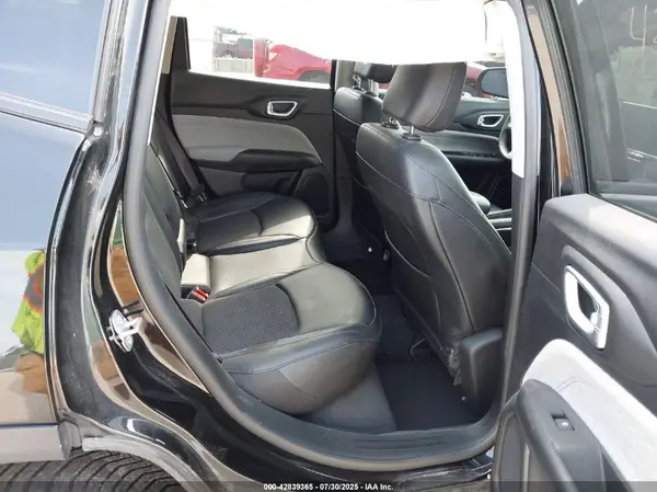 3C4NJDBB5NT207485 2022 JEEP COMPASS - Image 8