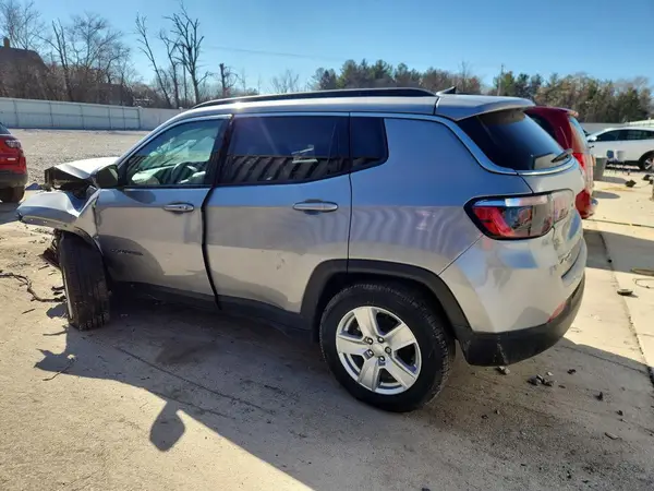 3C4NJDBB5NT212962 2022 JEEP COMPASS - Image 2