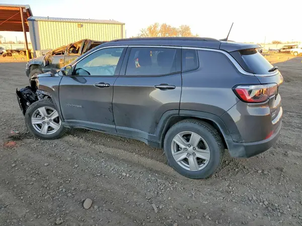 3C4NJDBB5NT215408 2022 JEEP COMPASS - Image 2