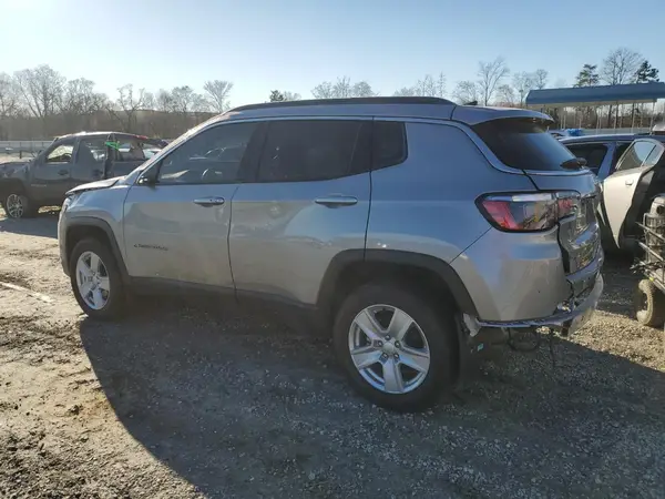 3C4NJDBB5NT216221 2022 JEEP COMPASS - Image 2