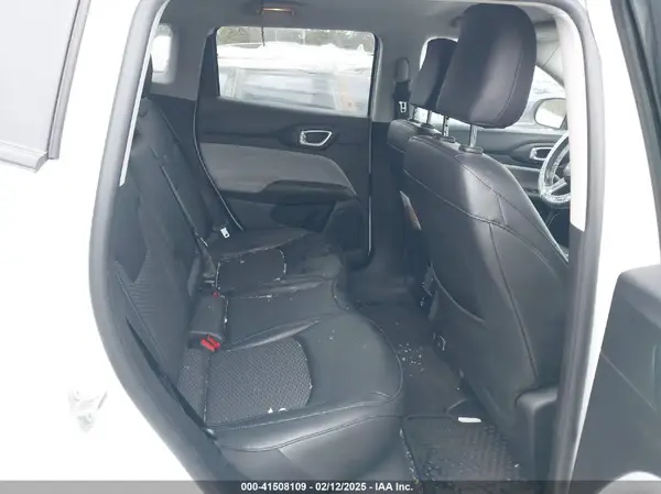 3C4NJDBB5NT217529 2022 JEEP COMPASS - Image 8