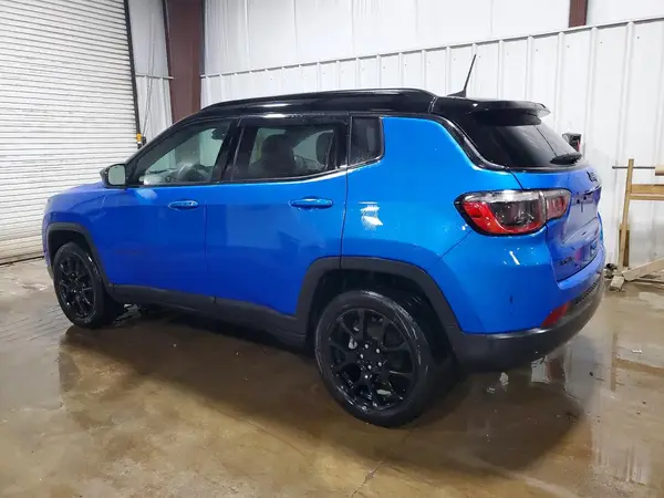 3C4NJDBB5NT226182 2022 JEEP COMPASS - Image 2
