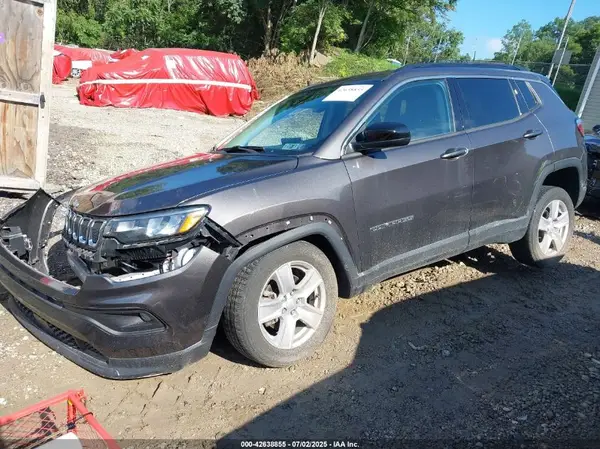 3C4NJDBB5NT231057 2022 JEEP COMPASS - Image 2