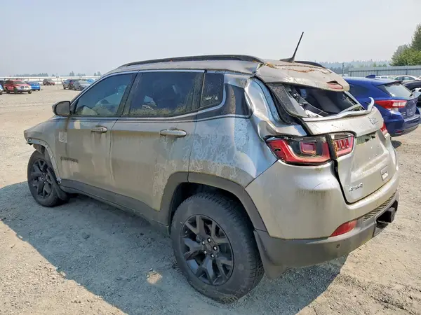 3C4NJDBB6HT597016 2017 JEEP COMPASS - Image 2