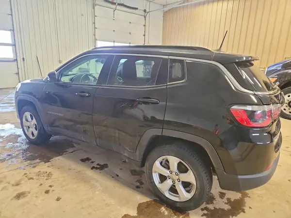 3C4NJDBB6HT628068 2017 JEEP COMPASS - Image 2