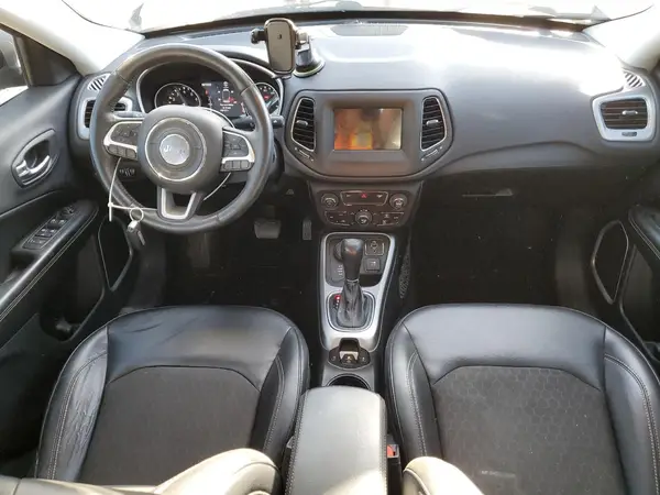 3C4NJDBB6HT632038 2017 JEEP COMPASS - Image 8