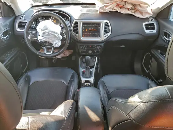 3C4NJDBB6HT639765 2017 JEEP COMPASS - Image 8