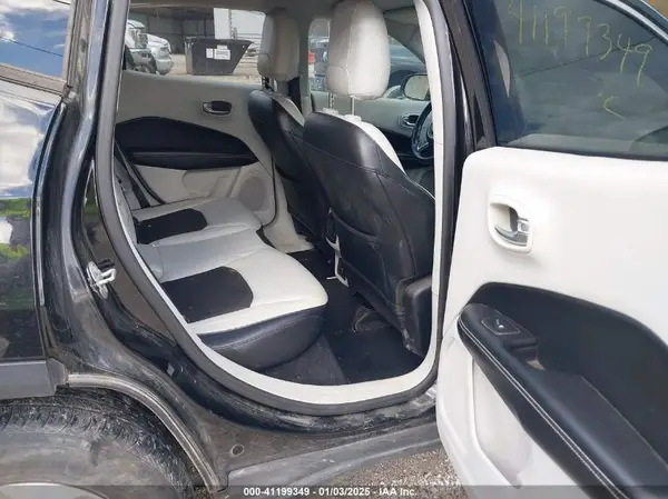 3C4NJDBB6HT666092 2017 JEEP COMPASS - Image 8