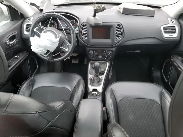 3C4NJDBB6JC355655 2018 JEEP COMPASS - Image 8