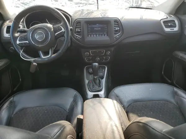 3C4NJDBB6JT100228 2018 JEEP COMPASS - Image 8