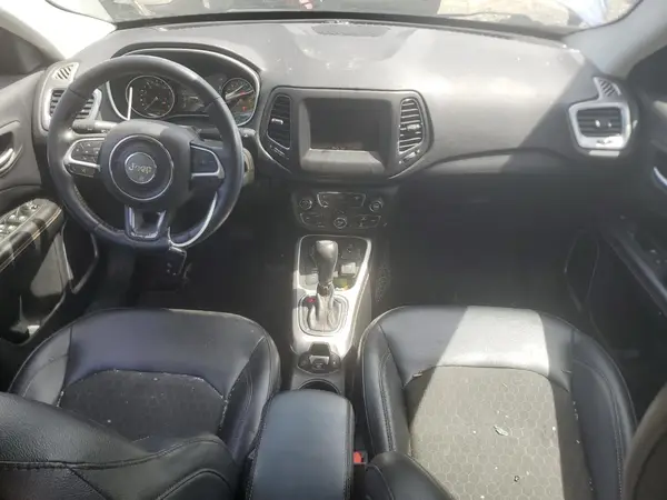3C4NJDBB6JT101153 2018 JEEP COMPASS - Image 8