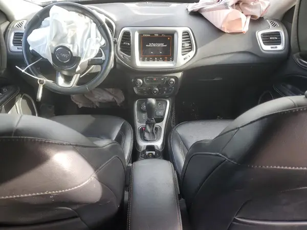 3C4NJDBB6JT101363 2018 JEEP COMPASS - Image 8