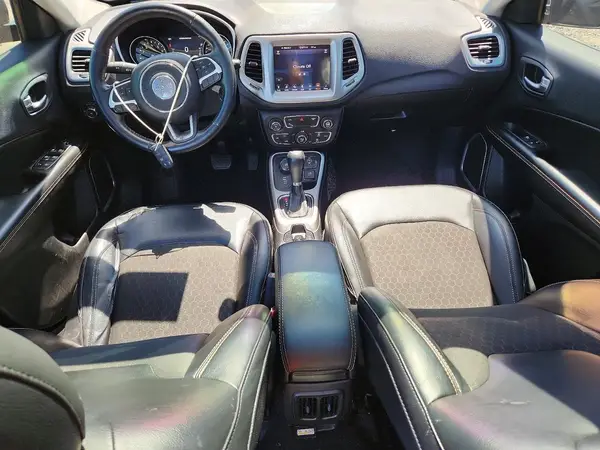 3C4NJDBB6JT104957 2018 JEEP COMPASS - Image 8