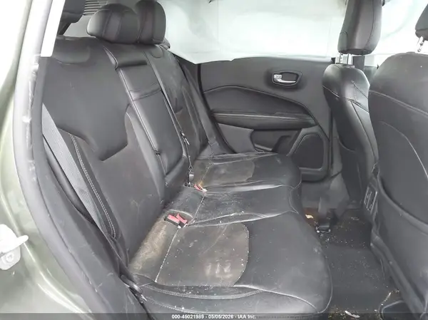 3C4NJDBB6JT108037 2018 JEEP COMPASS - Image 8