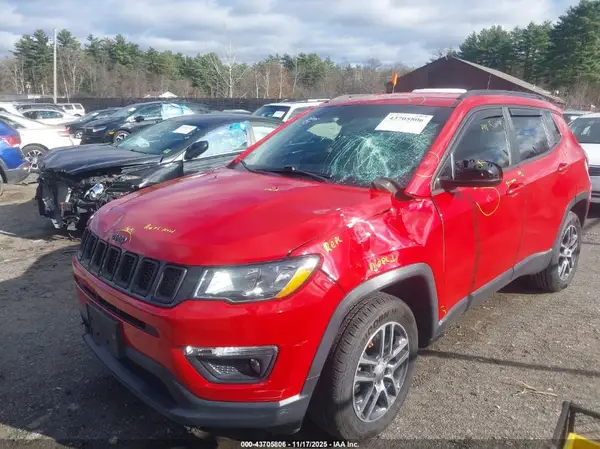 3C4NJDBB6JT112914 2018 JEEP COMPASS - Image 2
