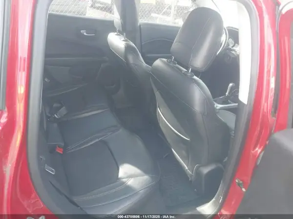 3C4NJDBB6JT112914 2018 JEEP COMPASS - Image 8