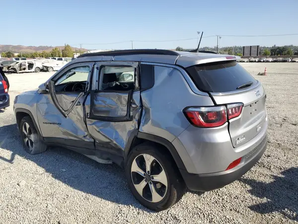 3C4NJDBB6JT116316 2018 JEEP COMPASS - Image 2