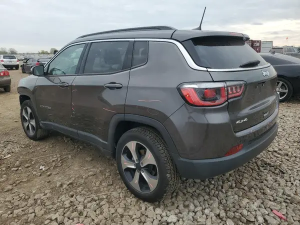 3C4NJDBB6JT116753 2018 JEEP COMPASS - Image 2