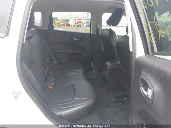 3C4NJDBB6JT117272 2018 JEEP COMPASS - Image 8