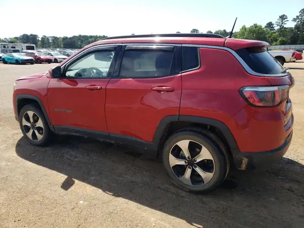 3C4NJDBB6JT136582 2018 JEEP COMPASS - Image 2