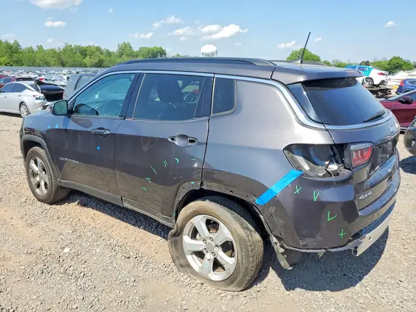 3C4NJDBB6JT138803 2018 JEEP COMPASS - Image 2