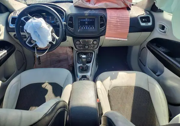3C4NJDBB6JT139093 2018 JEEP COMPASS - Image 8
