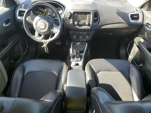 3C4NJDBB6JT147209 2018 JEEP COMPASS - Image 8