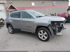 3C4NJDBB6JT147307 2018 JEEP COMPASS