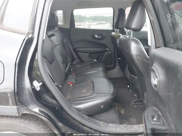 3C4NJDBB6JT153043 2018 JEEP COMPASS - Image 8