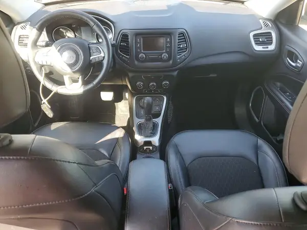 3C4NJDBB6JT155097 2018 JEEP COMPASS - Image 8