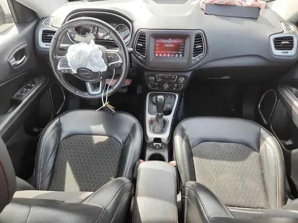 3C4NJDBB6JT161420 2018 JEEP COMPASS - Image 8