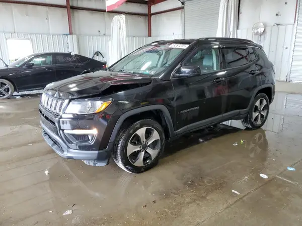 3C4NJDBB6JT161675 2018 JEEP COMPASS - Image 1