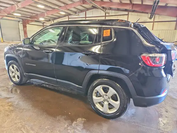 3C4NJDBB6JT162261 2018 JEEP COMPASS - Image 2