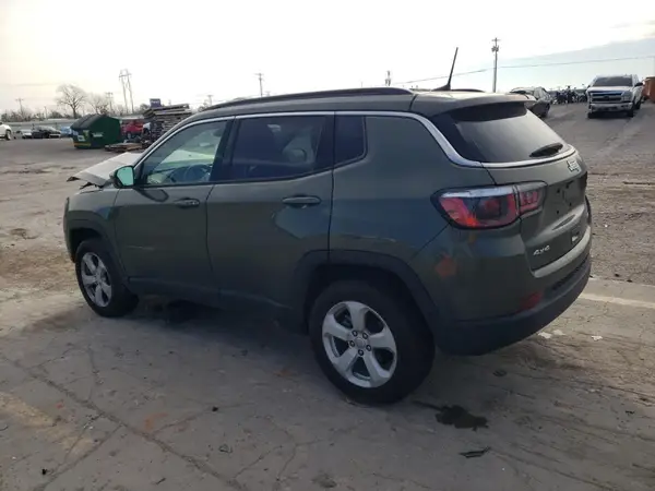 3C4NJDBB6JT162714 2018 JEEP COMPASS - Image 2